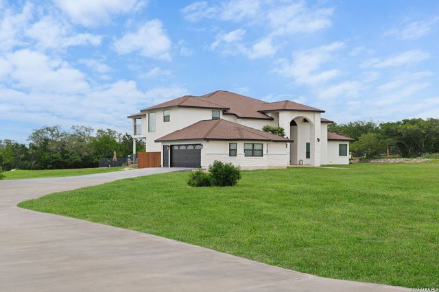 1247 PRIVATE ROAD 3702, San Antonio, TX 78253
