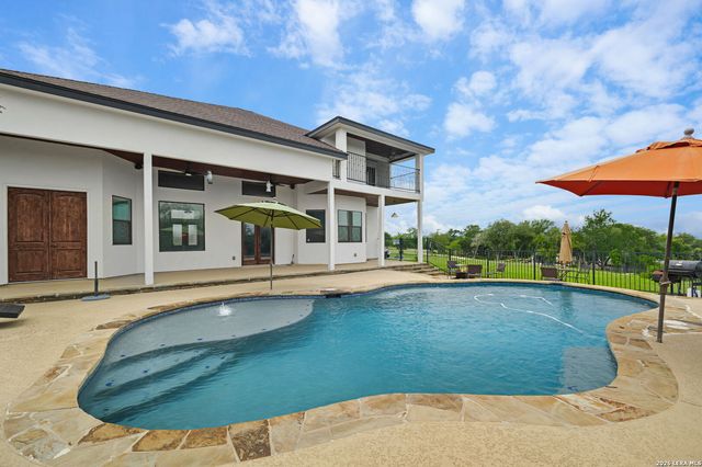 1247 PRIVATE ROAD 3702, San Antonio, TX 78253