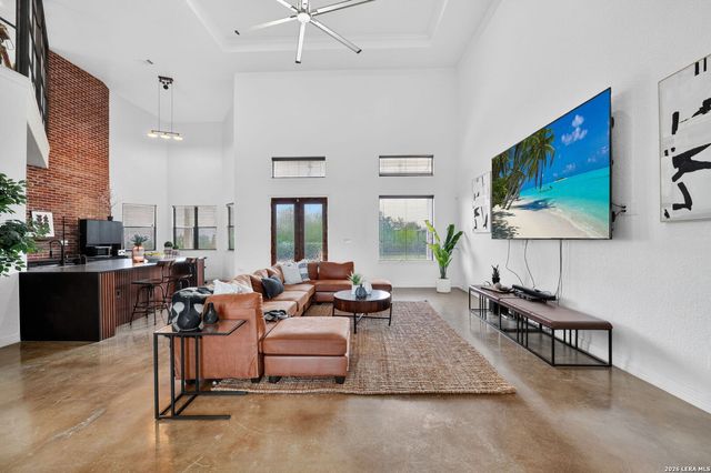 1247 PRIVATE ROAD 3702, San Antonio, TX 78253