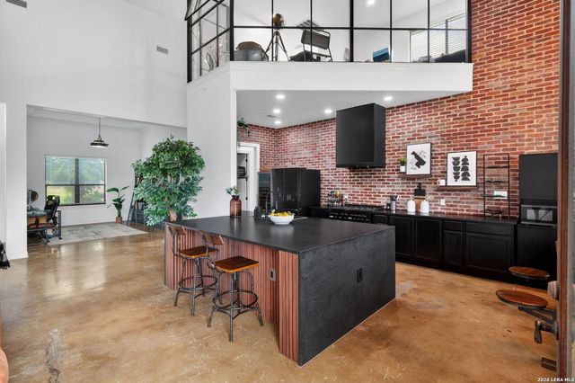 1247 PRIVATE ROAD 3702, San Antonio, TX 78253