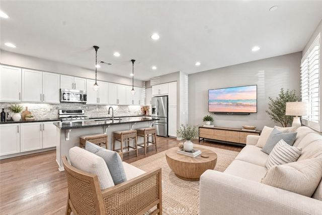 23 Hoya Street, Rancho Mission Viejo, CA 92694