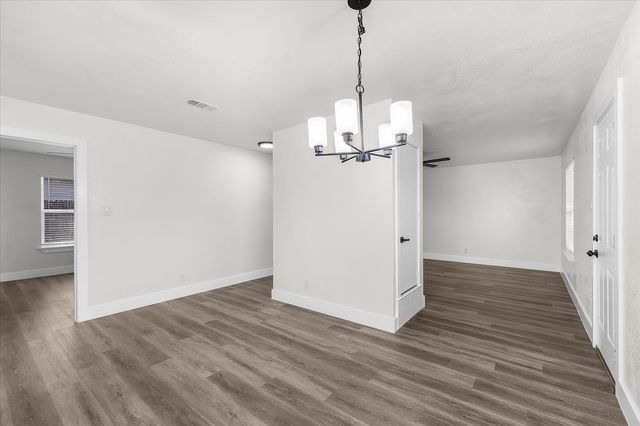 2933 Lucinda Lane, Fort Worth, TX 76119