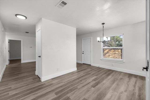 2933 Lucinda Lane, Fort Worth, TX 76119