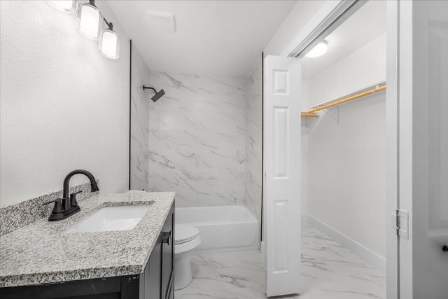 2933 Lucinda Lane, Fort Worth, TX 76119