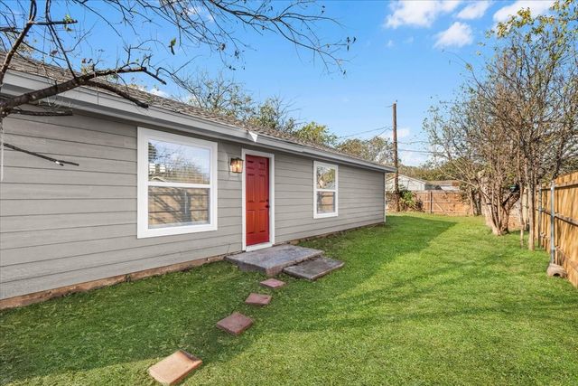 2933 Lucinda Lane, Fort Worth, TX 76119