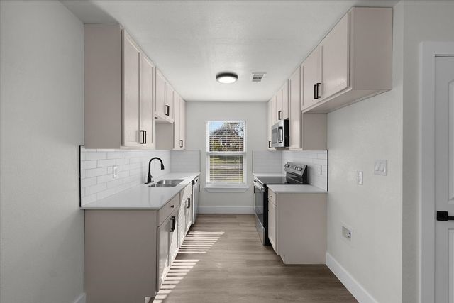 2933 Lucinda Lane, Fort Worth, TX 76119