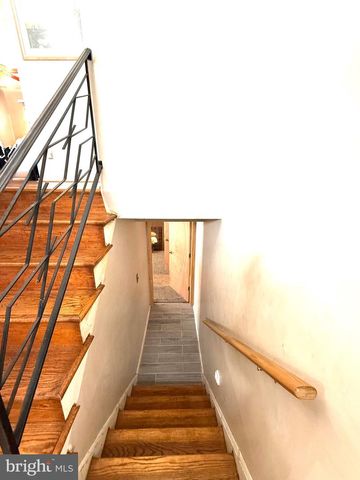 7908 CAWKER AVE, Lanham, MD 20706