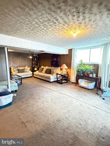 7908 CAWKER AVE, Lanham, MD 20706