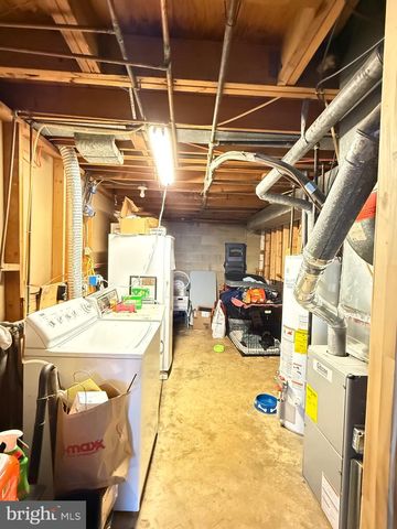 7908 CAWKER AVE, Lanham, MD 20706