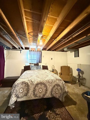 7908 CAWKER AVE, Lanham, MD 20706