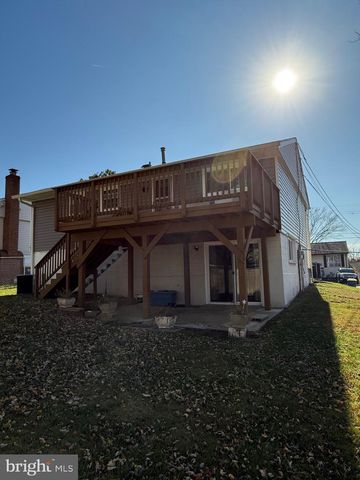 7908 CAWKER AVE, Lanham, MD 20706