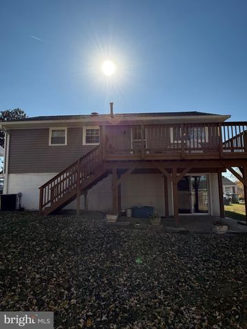 7908 CAWKER AVE, Lanham, MD 20706