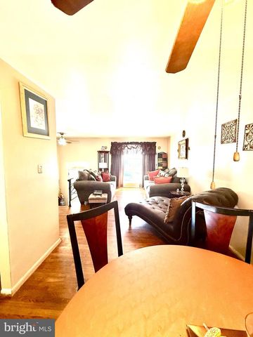 7908 CAWKER AVE, Lanham, MD 20706