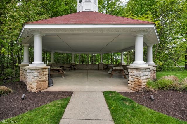 32708 Albion Drive, Avon Lake, OH 44012