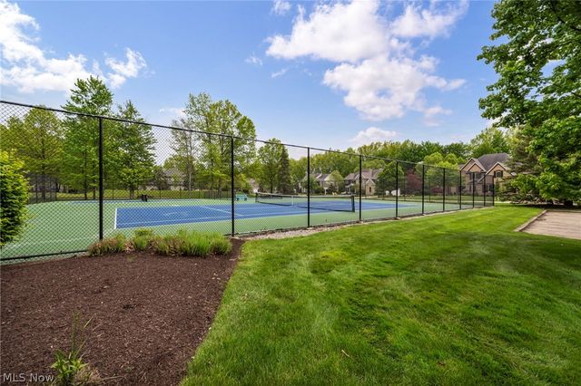 32708 Albion Drive, Avon Lake, OH 44012