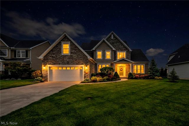 32708 Albion Drive, Avon Lake, OH 44012