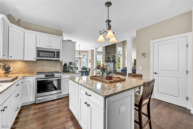 32708 Albion Drive, Avon Lake, OH 44012