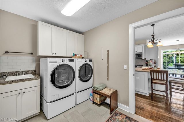 32708 Albion Drive, Avon Lake, OH 44012