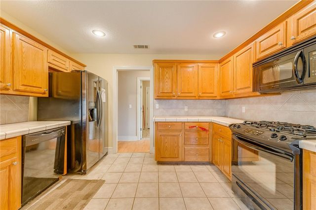 599 N Rocky Crossing, Fayetteville, AR 72704