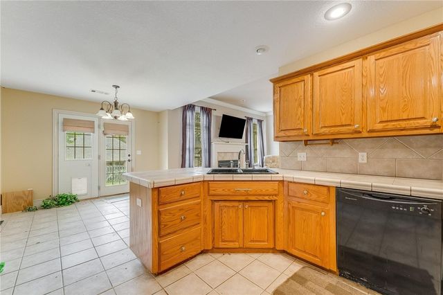 599 N Rocky Crossing, Fayetteville, AR 72704