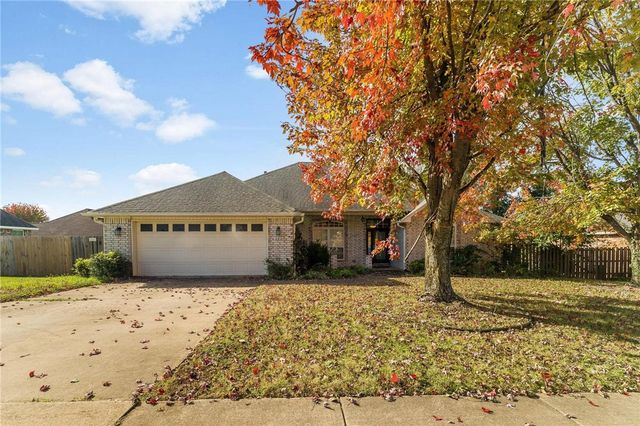 599 N Rocky Crossing, Fayetteville, AR 72704