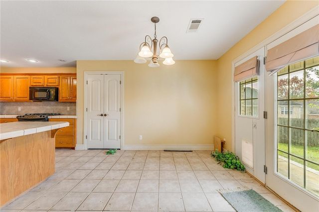 599 N Rocky Crossing, Fayetteville, AR 72704