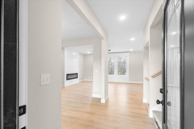 5826 MISTY SPRINGS WAY, Columbia, MO 65202