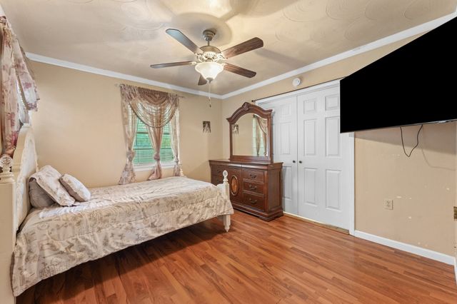 14813 Oakwood Lane, Balch Springs, TX 75180