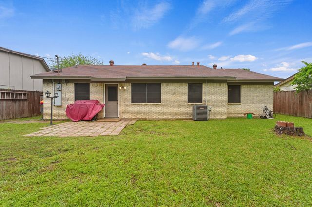 14813 Oakwood Lane, Balch Springs, TX 75180