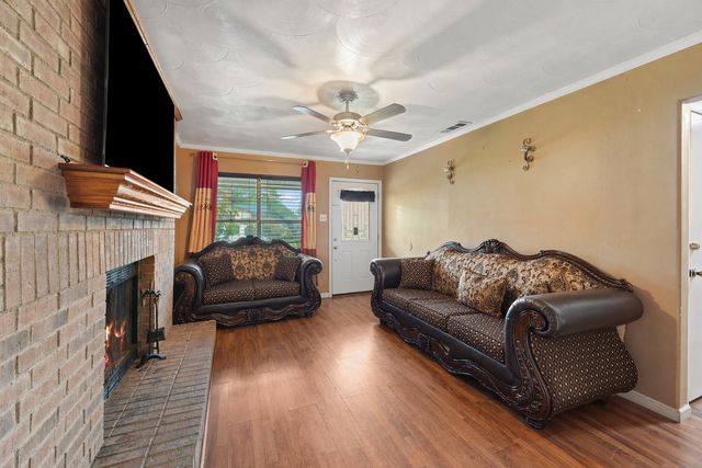 14813 Oakwood Lane, Balch Springs, TX 75180