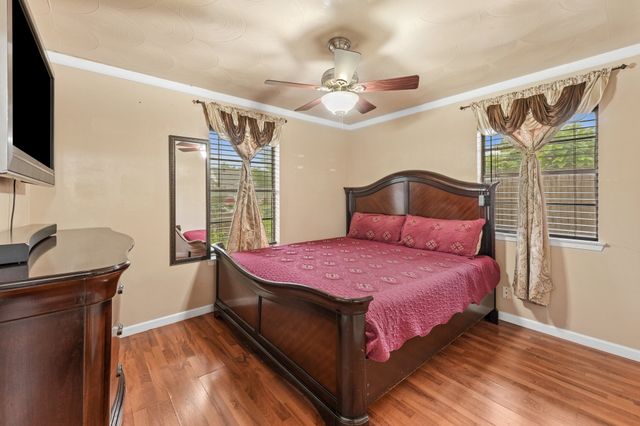 14813 Oakwood Lane, Balch Springs, TX 75180