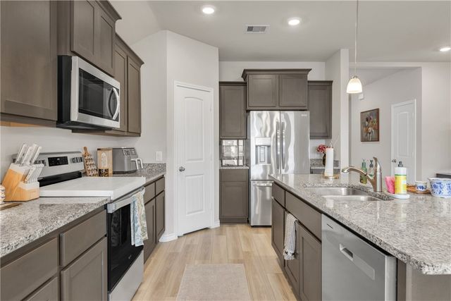 2016 Chief Street, Bryan, TX 77807