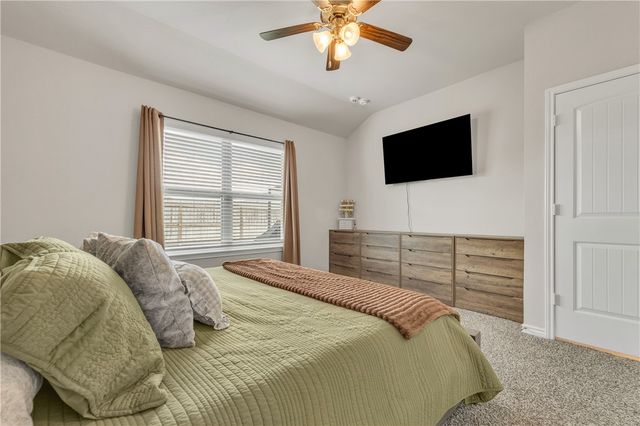 2016 Chief Street, Bryan, TX 77807