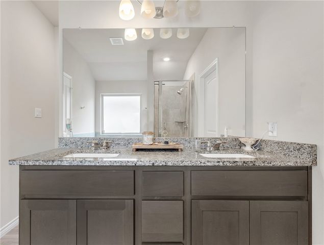 2016 Chief Street, Bryan, TX 77807