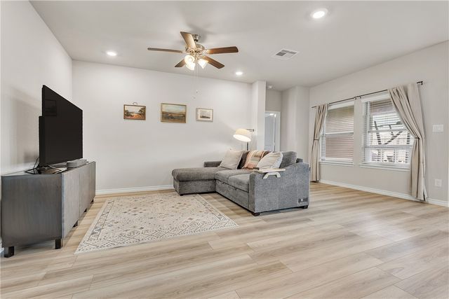 2016 Chief Street, Bryan, TX 77807