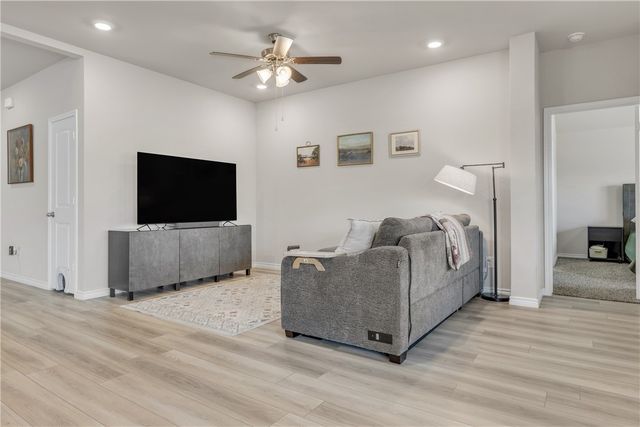 2016 Chief Street, Bryan, TX 77807