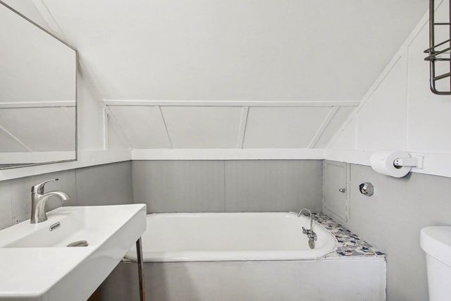 120 S Kinzie Street, Thornton, IL 60476