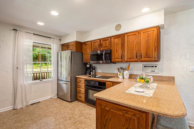 12815 E Michigan Avenue, Grass Lake, MI 49240