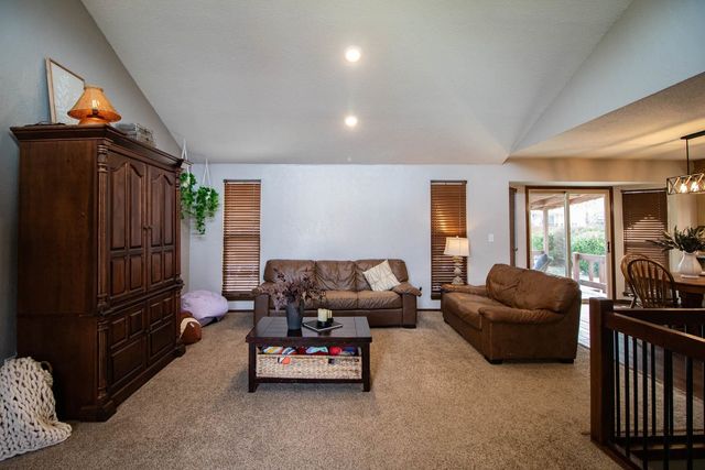 742 N Sullivan, Mulvane, KS 67110