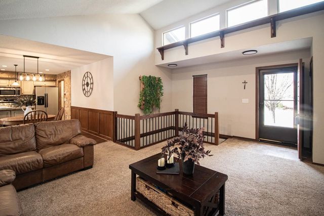 742 N Sullivan, Mulvane, KS 67110