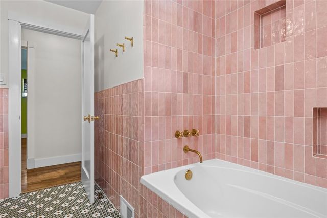 628 Marple Ave, Canonsburg, PA 15317