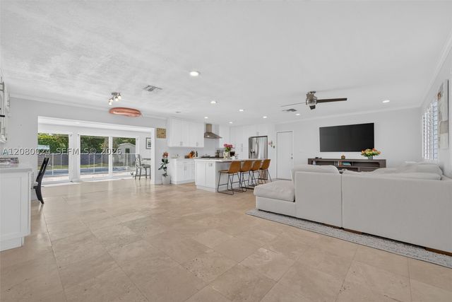 14220 SW 86th Ave, Palmetto Bay, FL 33158