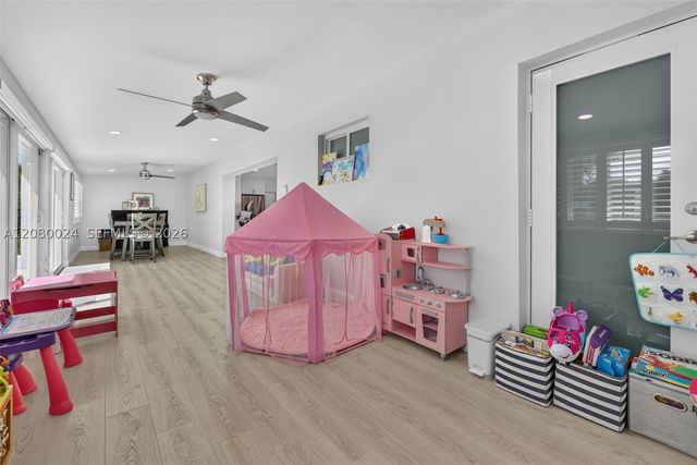 14220 SW 86th Ave, Palmetto Bay, FL 33158