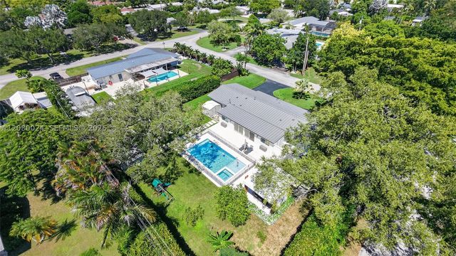14220 SW 86th Ave, Palmetto Bay, FL 33158