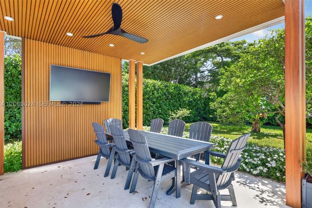14220 SW 86th Ave, Palmetto Bay, FL 33158