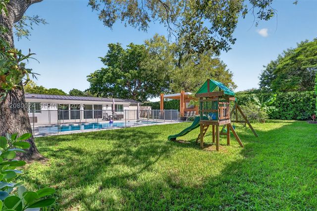 14220 SW 86th Ave, Palmetto Bay, FL 33158