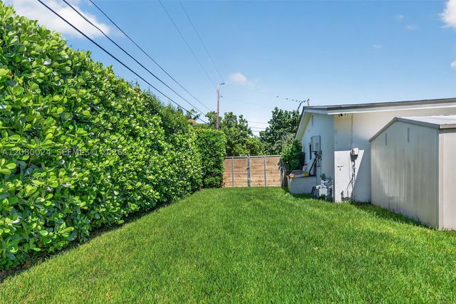 14220 SW 86th Ave, Palmetto Bay, FL 33158