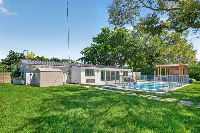 14220 SW 86th Ave, Palmetto Bay, FL 33158