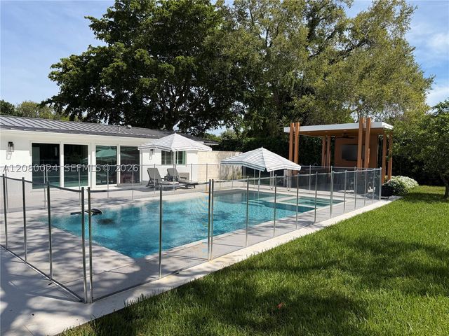 14220 SW 86th Ave, Palmetto Bay, FL 33158