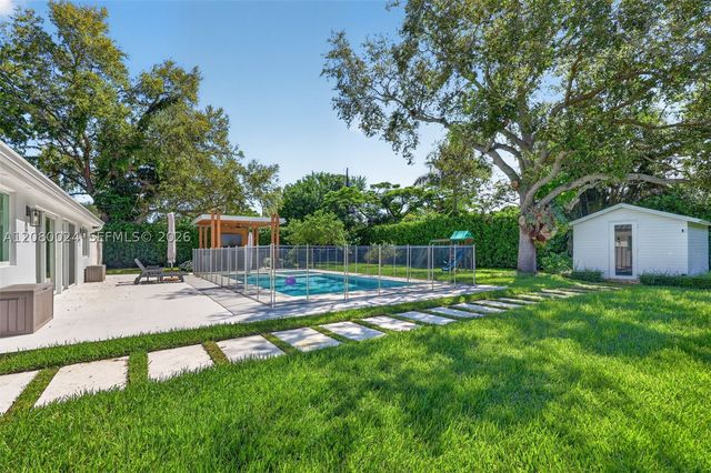 14220 SW 86th Ave, Palmetto Bay, FL 33158